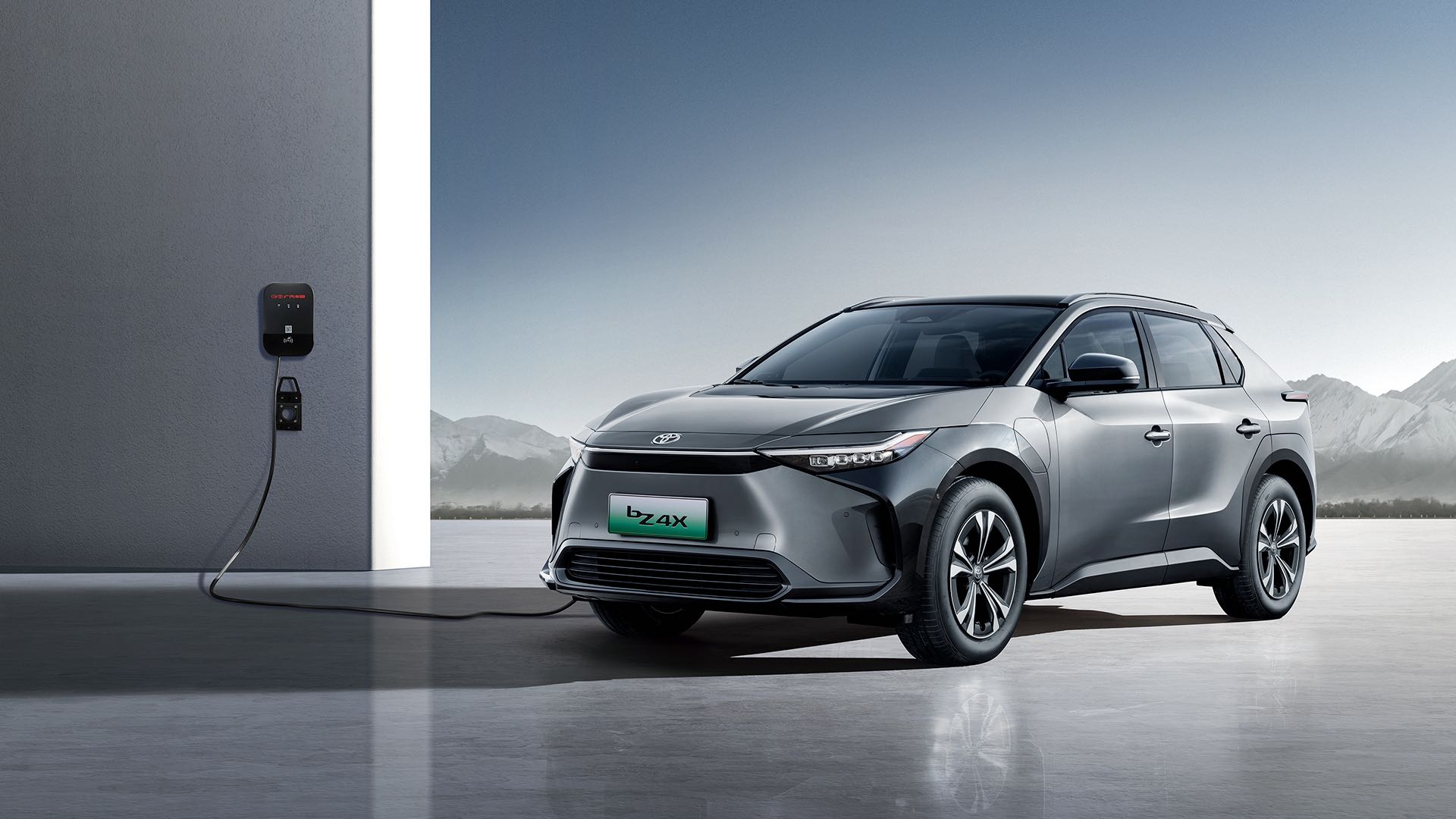 TOYOTA BZ4X SUV Electric Cars Medium High Speed 160km/H FWD Vehicle 18 Inches