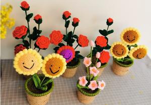 Wholesale New Creative Luxury Handmade Crochet Knitting Plants Flowers Handicraft Home Decorations Crochet Flower from china suppliers