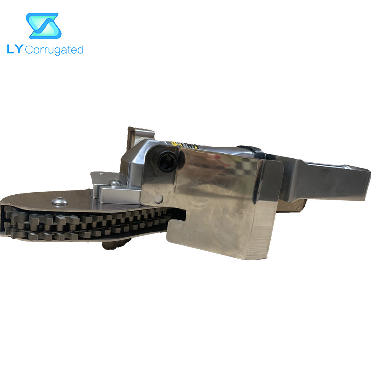 500g Corrugated Cardboard Box Cutting Machine Pneumatic Strip 4500 Rpm