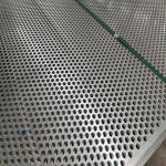 Square Hole 10*10mm Metal Plate 45mm Height Anti Slip Feature For Sturdy