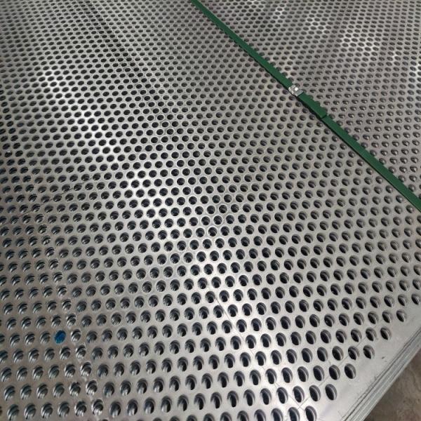 Square Hole 10*10mm Metal Plate 45mm Height Anti Slip Feature For Sturdy