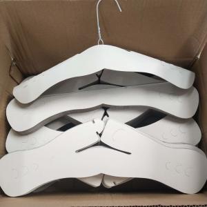 Wholesale Durable Hangers Stretch Shoulders , Pants Clothes Hangers For Laundry Shop from china suppliers