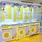 Dreamland Coin Operated Toy Grabbing Machine Arcade Luxury Claw Machine Crane