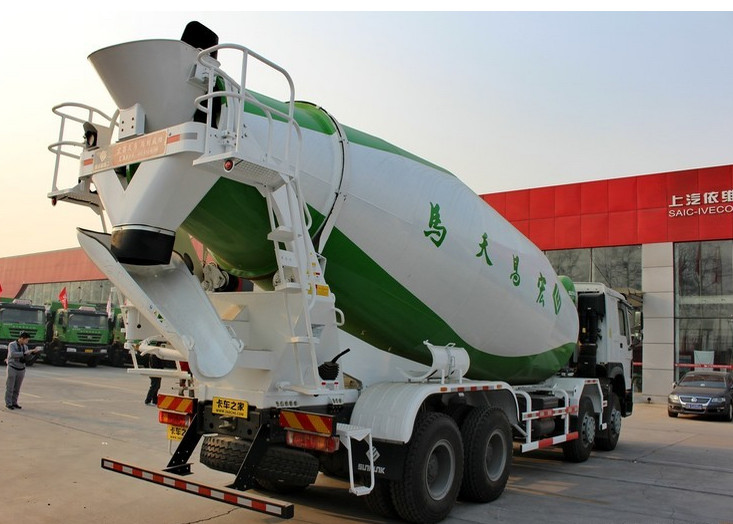 8 CBM 336 HP Concrete Mixer Truck In White Color With 300L Fuel Tank
