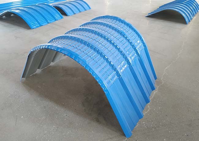 Hydraulic drive high speed sheet metal roll forming machine with Cr12 cutter