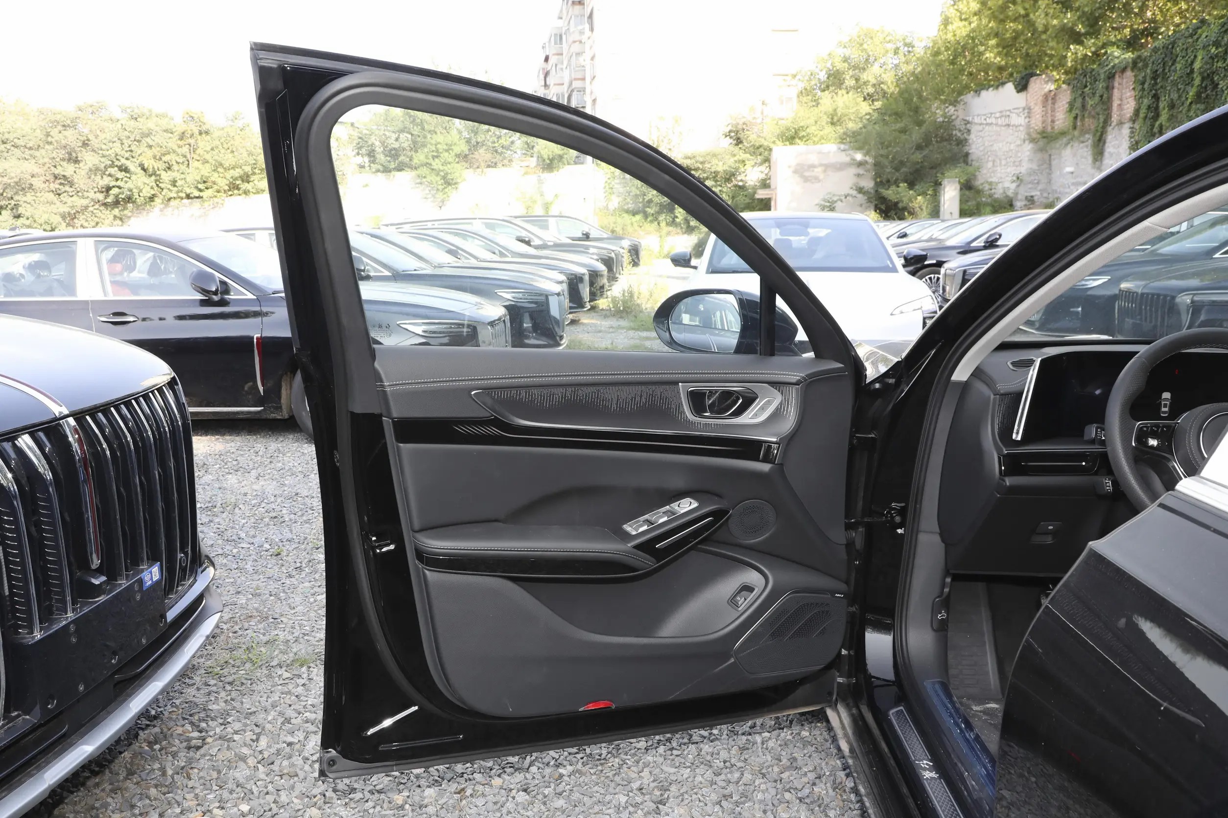 2024 Hot ELectric Cars Hongqi H9 MPV 4-door 5-seat Sedan Hybrid Cars 2.0T Energy Vehicles With Long Battery Life