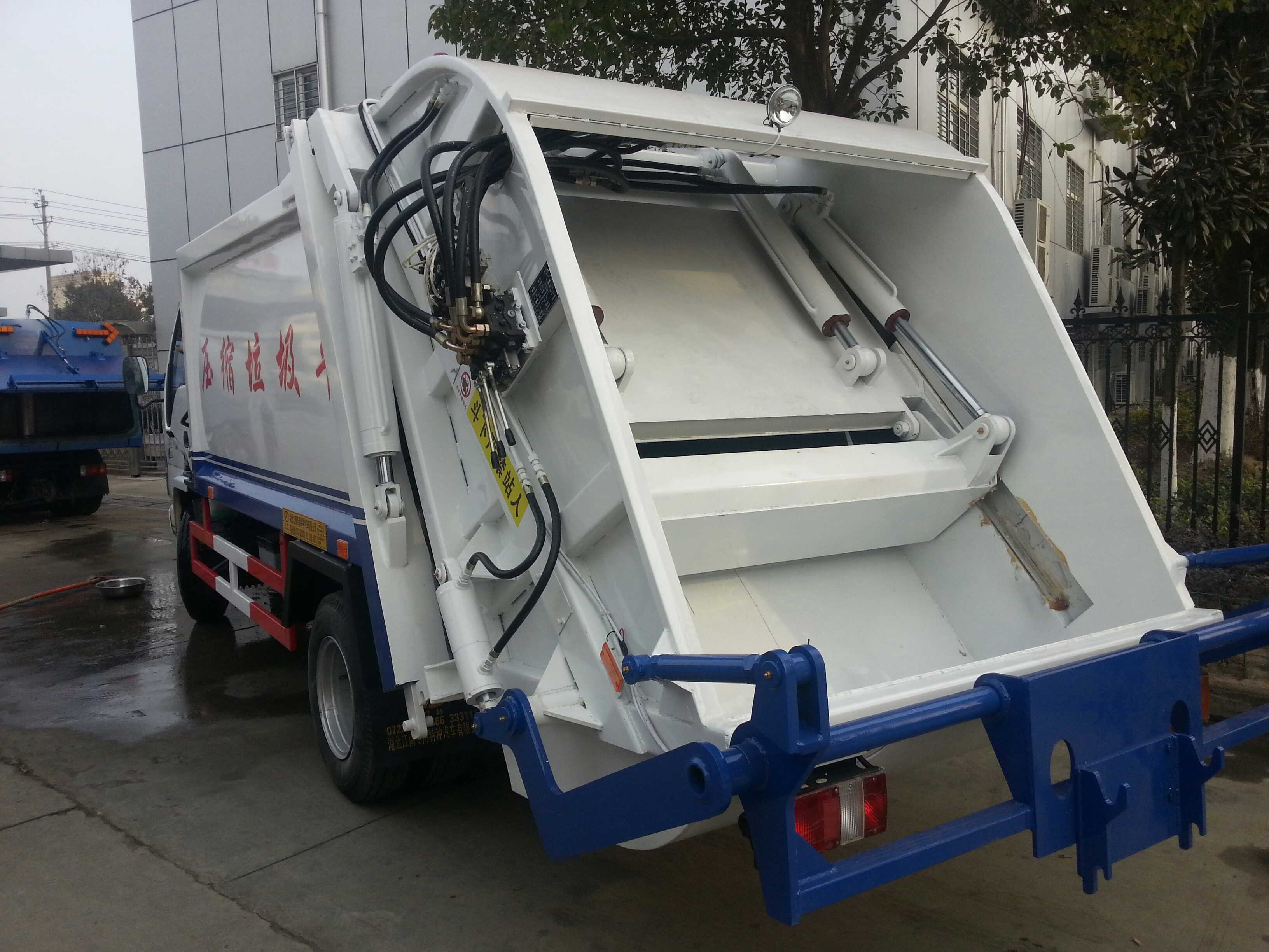 waste management garbage truck , mini garbage trucks for sale , garbage compactor truck for sale