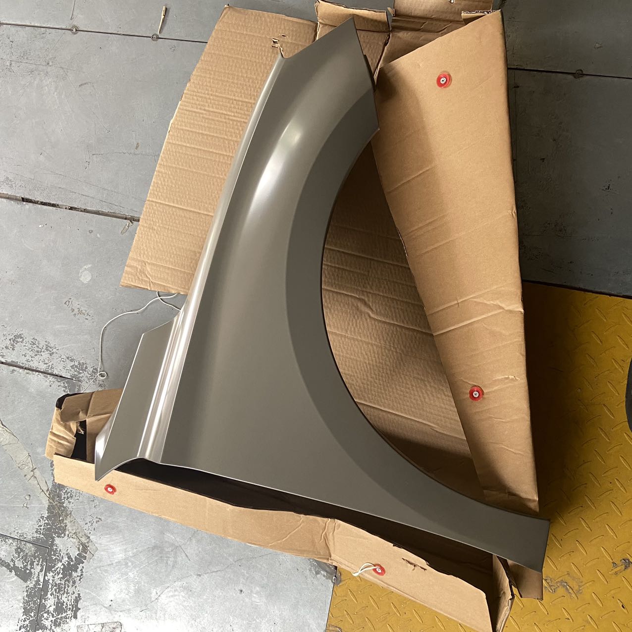 Auto Spare Body Parts MG SAIC Car Right Front Fender Panel with OEM NO 10766122-SEPP