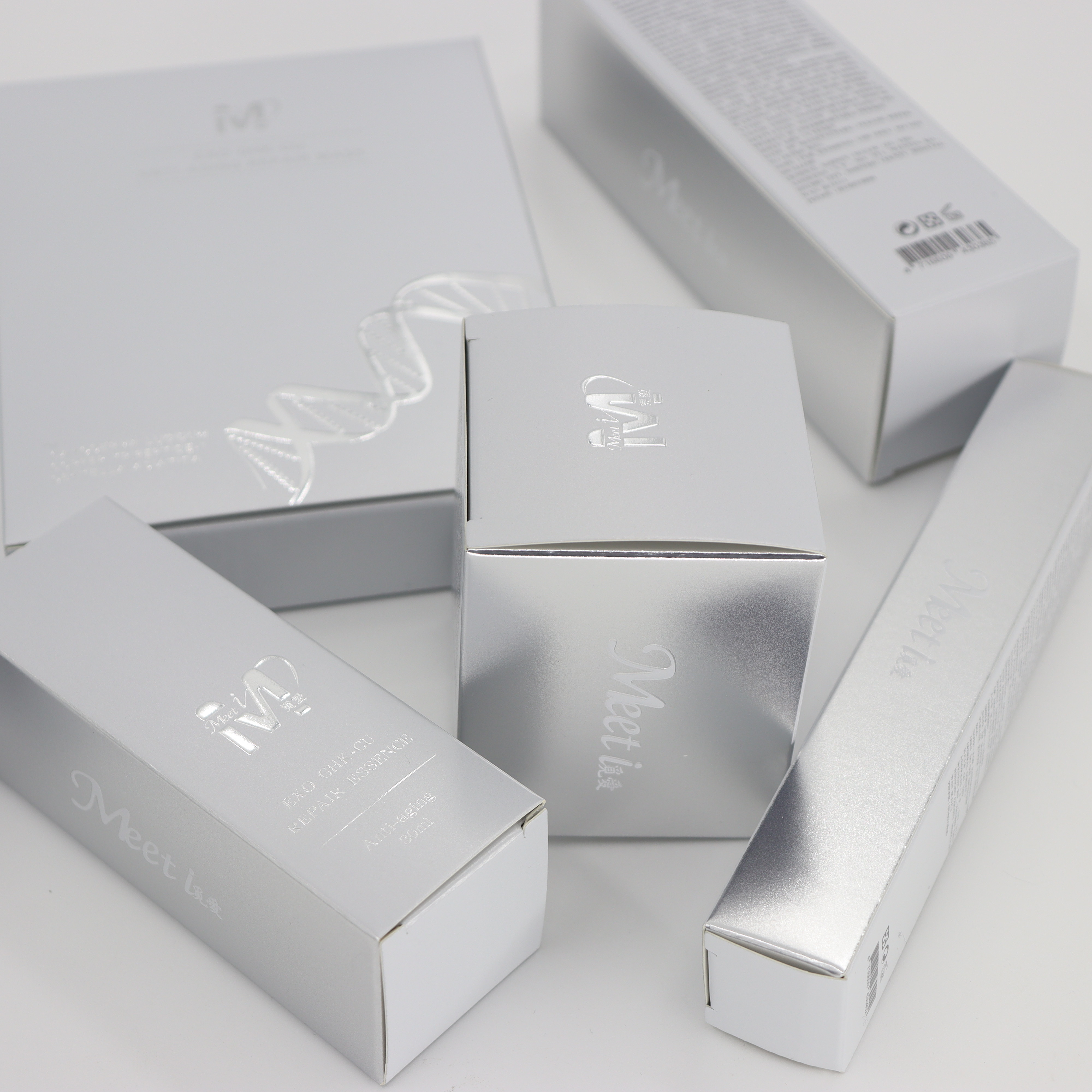 High-End Customized Silver Cosmetic Packaging Boxes Skin Care Box Packaging Box Silver Stamping Logo