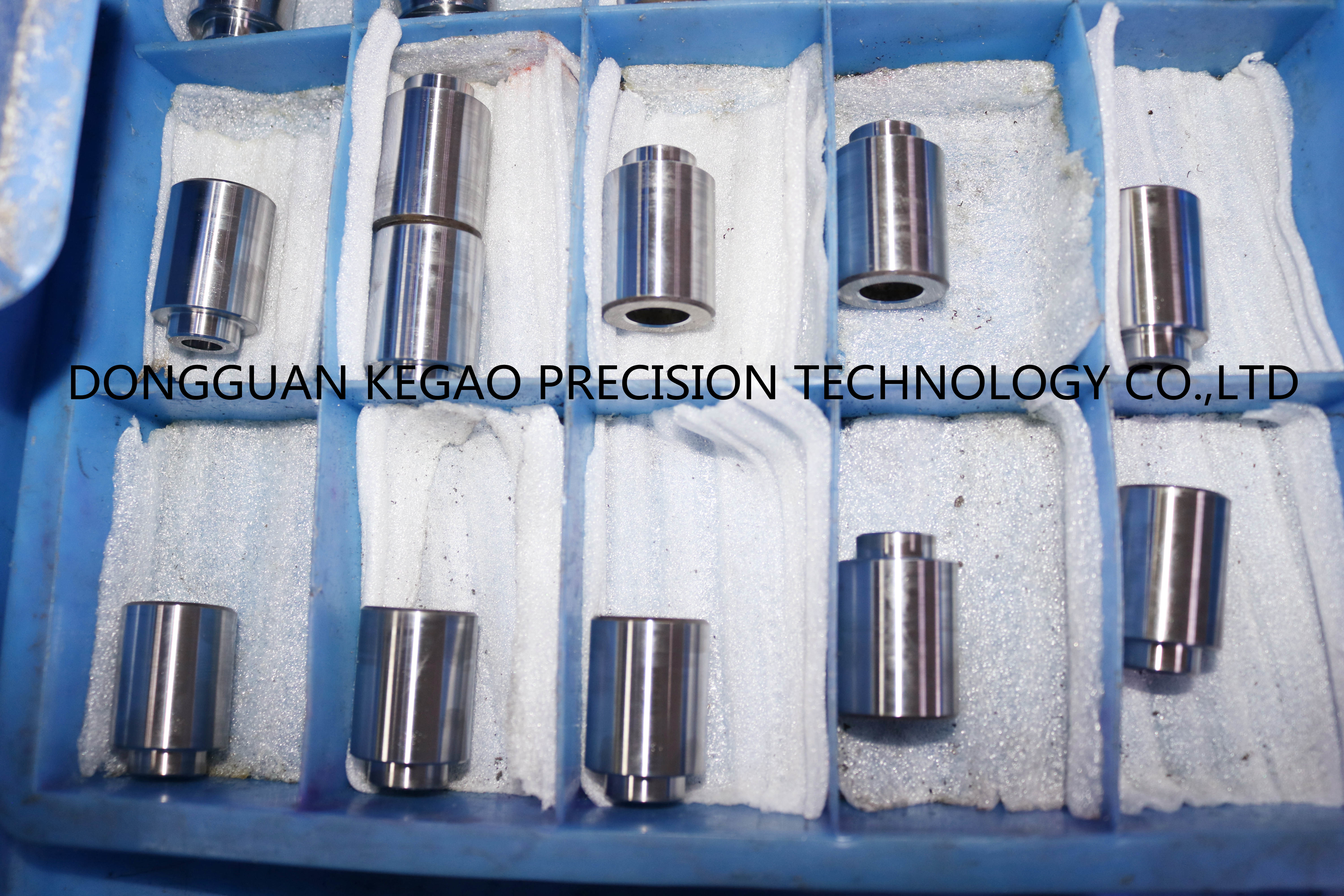 62HRC Precision Injection Molding Parts SKS3 Material Punch Holder Gland