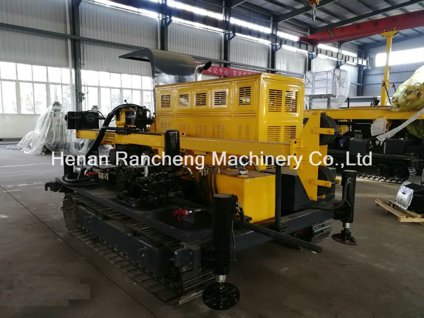 Full Hydraulic Crawler Core Drilling Rig With 74KW Cummins Engine