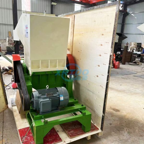 Durable Powerful Plastic Crusher with 8-10 Years Lifetime for Waste Plastic Shredding