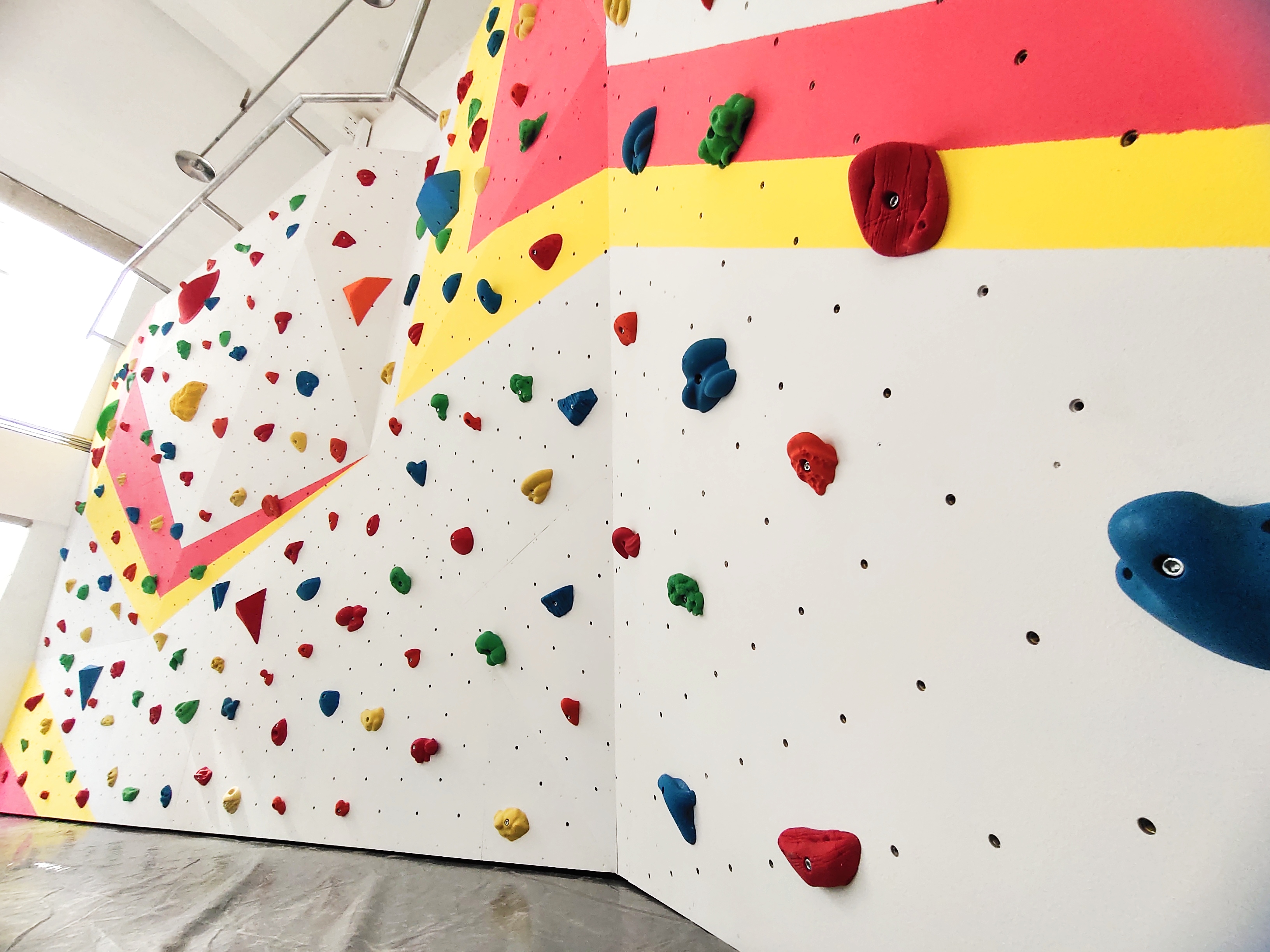 5-10 Passenger Indoor Outdoor Bouldering Rock Climbing Walls For Adults