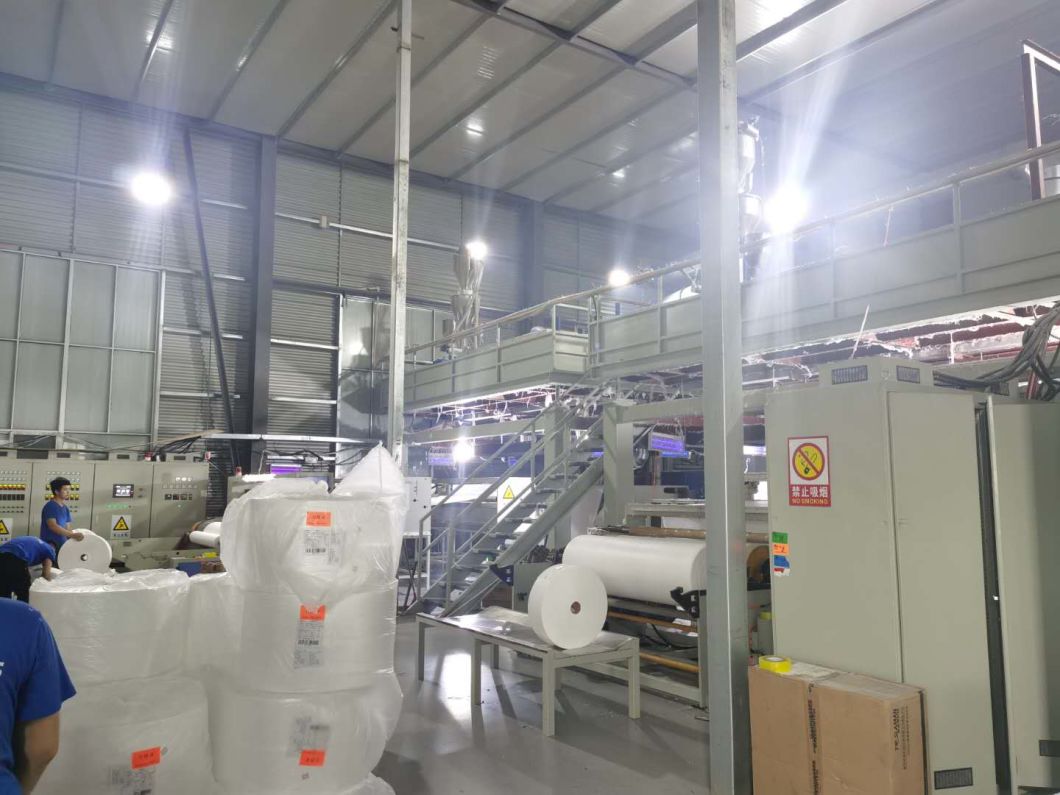 China Manufacture White/Blue 25GSM 100% PP Spunbond Nonwoven Fabric Textile Polypropylyne 3 Ply Mask Material