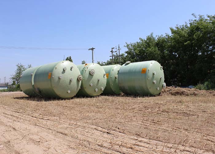 Cylindrical Durable FRP Horizontal Tank Filament Winding Water Reservoir