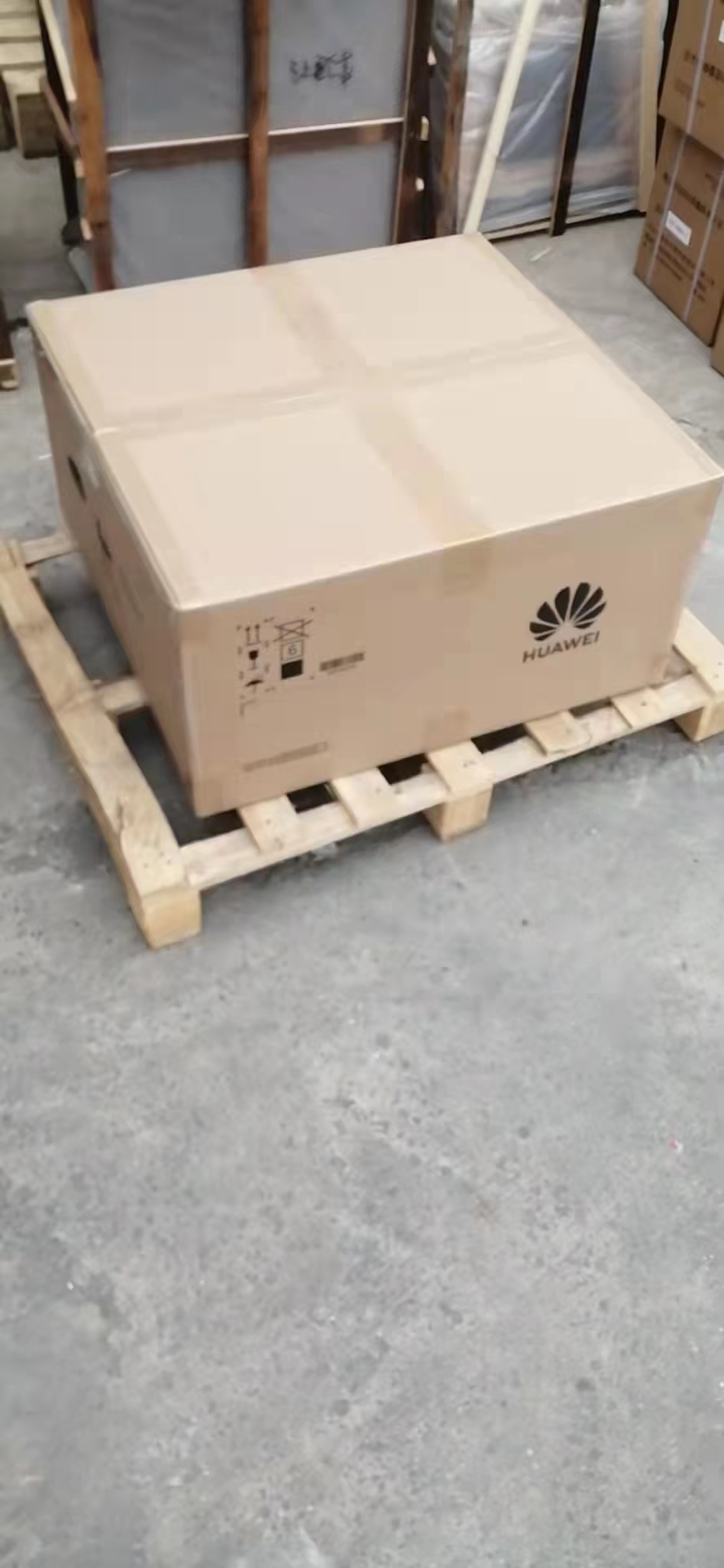 Box-B1 Solar Backup Box 220v 230v Huawei Smart Backup Box Three Phase For Solar Inverter