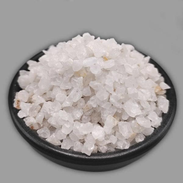 Milky White Water Treatment Consumables , Quartz Sand For Water Filtration 2.65g
