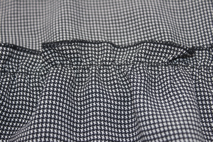 Long Sleeve Grey Color Large Size Ladies Dresses Crew Collar Pleated Knitting Fabric