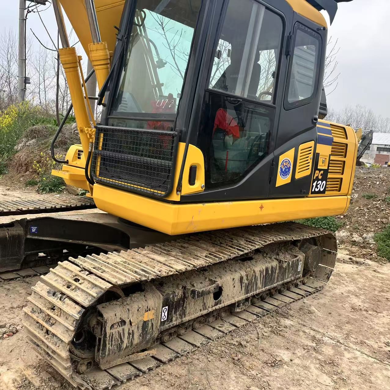 Used Komatsu Pc130-7 Original Paint Equipment Excavator 13Ton Diggers