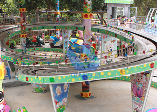 Indoor / Outdoor Amusement Park Rides For Kids , Mini Shuttle Ride With Light Systems