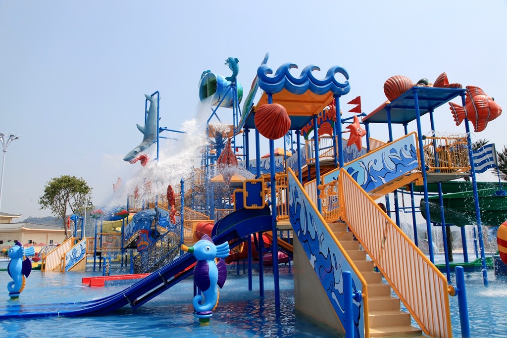 Fiberglass Aqua Playground Equipment, Big Water House For Family Fun Customs