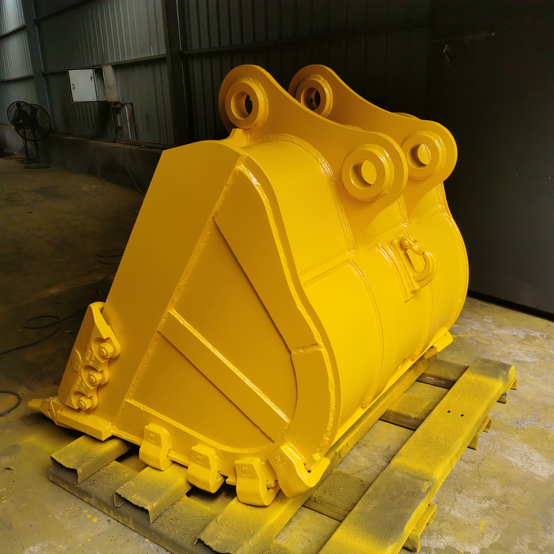 2 - 30 Ton Excavator Rock Bucket Thickening Excavator Ditching Bucket ISO9001
