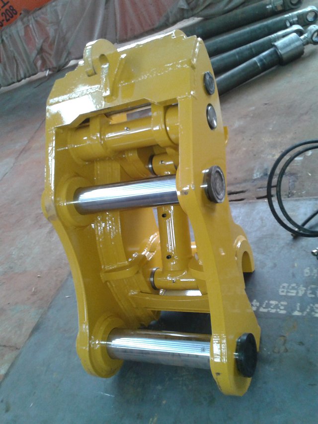 10-30T Hydraulic Quick Coupler for JS220 Excavator Attachment in Construction Works