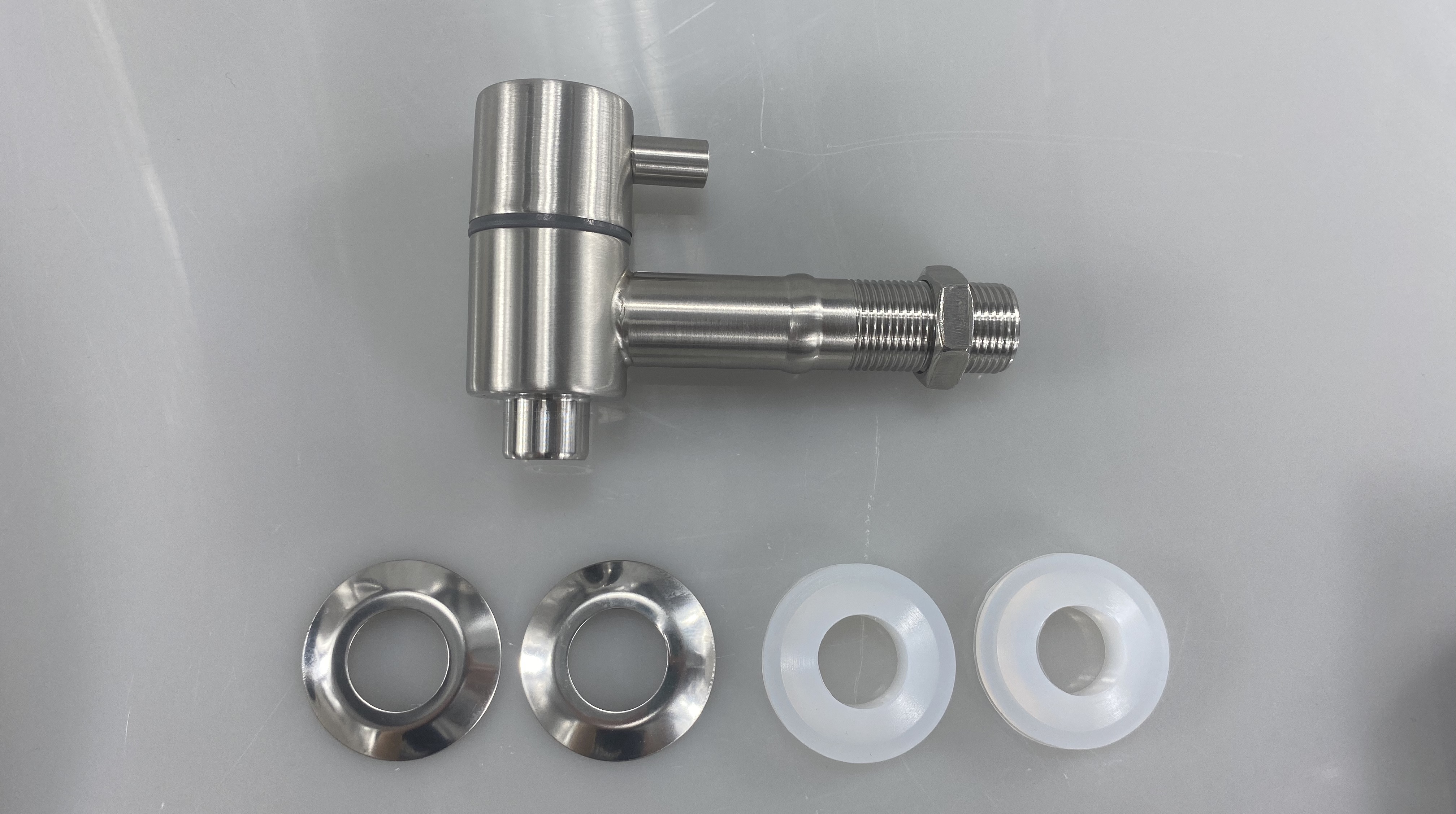 Single Handle Modern Design Stainless Steel 304 Spigot Dispenser Tap for Long-Lasting