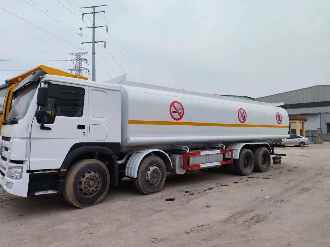 Fuel Tank Truck 8X4 Truck for Oil Gas Diesel Transportation Directly From Factory 35000 Liters