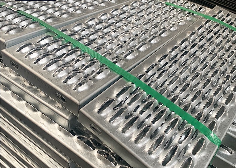 High Strength And Quality Grating Stair Treads / Catwalk Safety Grating