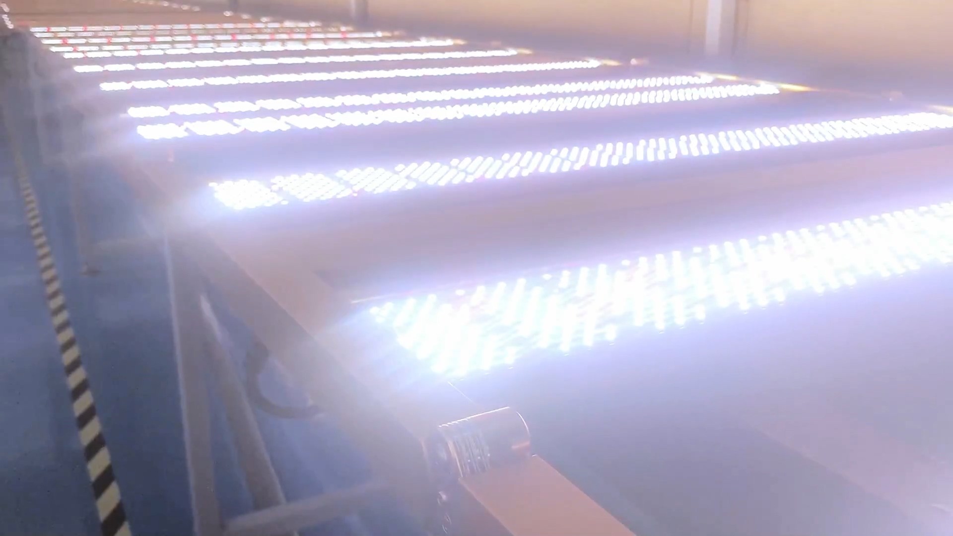 Growers Republic 960W LED lamps 0-10 V Dimming Full Spectrum LED Grow Lights 960W With PPE 2.9 UMol/J