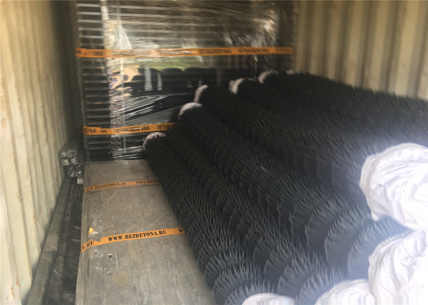 Industrial Commercial vinly Coated chain link fabric 2'x2' aperture x 9Ga/3.65mm diameter 72" Height