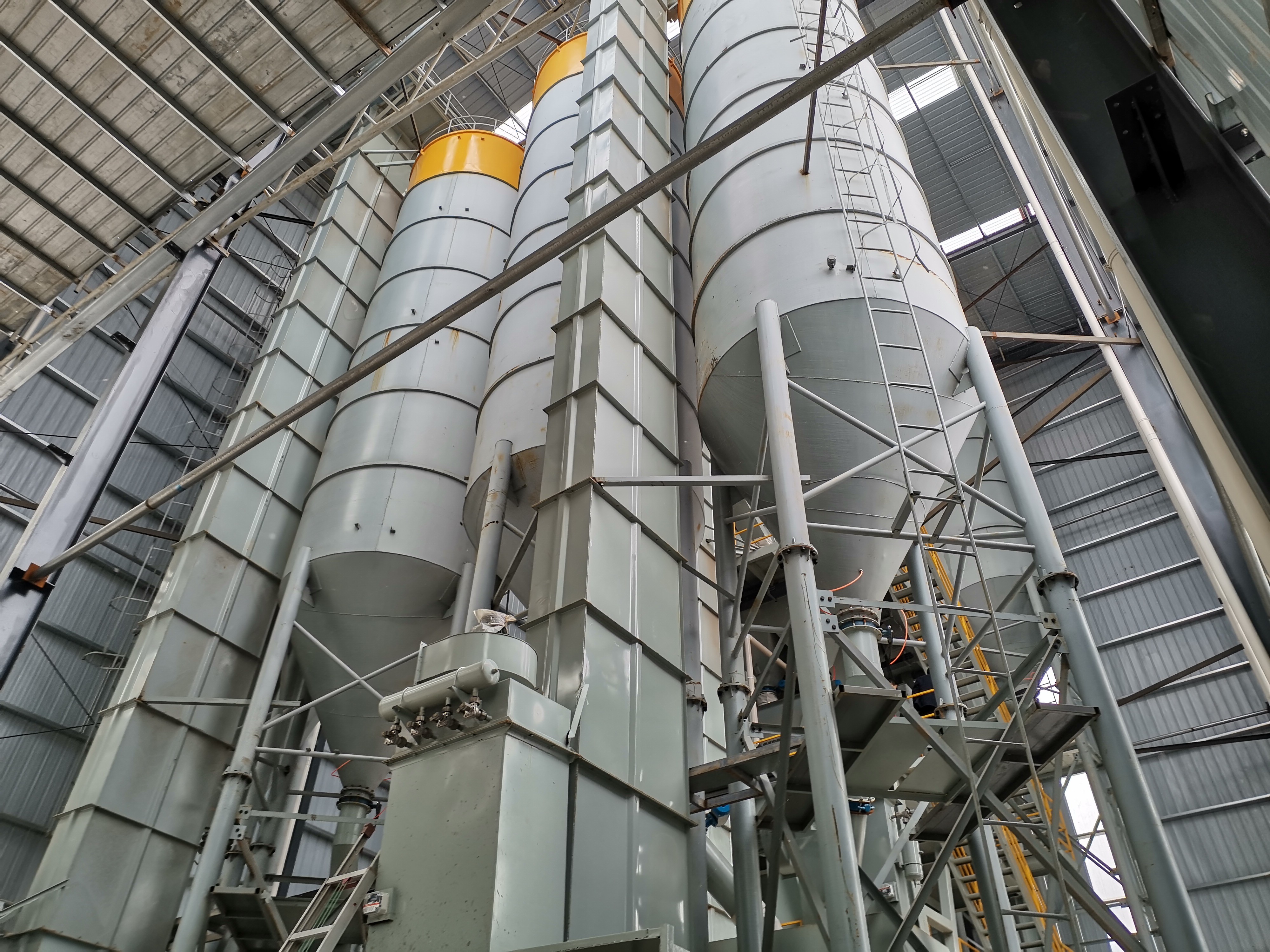 380V 50HZ Tile Adhesive Machine / Mixing Packagiing Dry Mortar Production Line