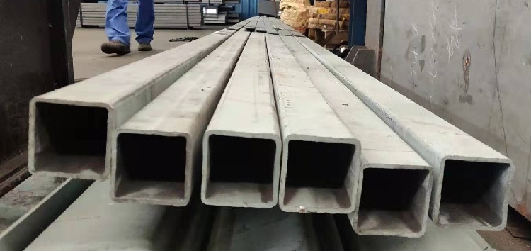 Sand Blasting 4.5mm Corten Steel C Type Z Type Shipping Container Bottom Side Rail Container Parts and Accessories