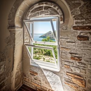 Wholesale 8mm Glass Bottom Hung Casement Window Aluminum Alloy Customizable from china suppliers