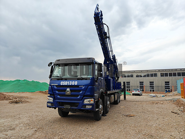 CSD1300 Deep Mud And Air Down The Hole Water Well Drilling Rig