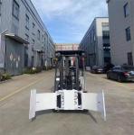 1.5ton 2ton 3000mm 4 Wheel Electric Forklift Truck With Paper Roll Clamp