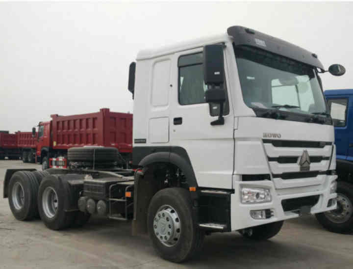 SINOTRUK HOWO A7 6X4 420hp Tractor Truck