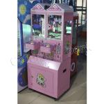 Jewelry Claw Crane Machine 110w With Two Seats Height Adjustable