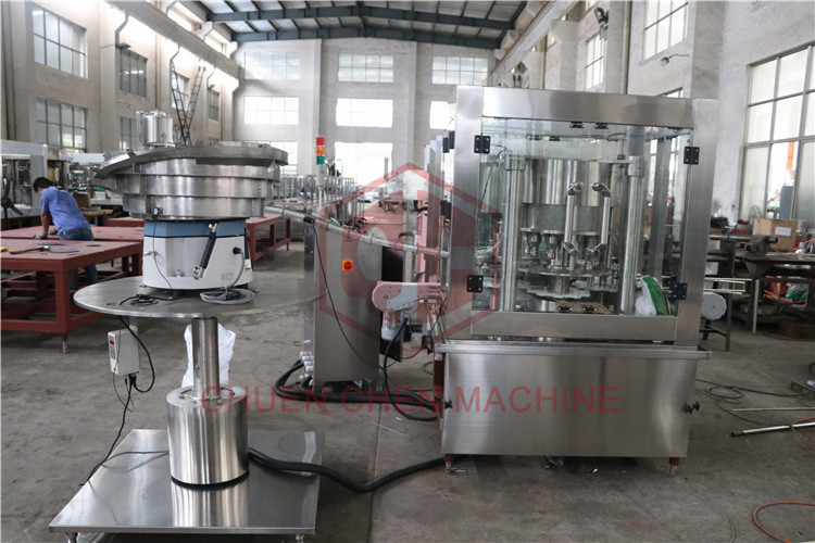 Automatic Filling Capping And Labeling Machine Plastic Bottle Label Applicator