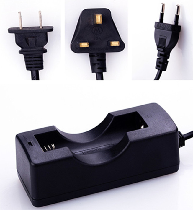 Original 915Y Plug In Battery Charger For 18650 Rechargeable Batteries CE Certificated