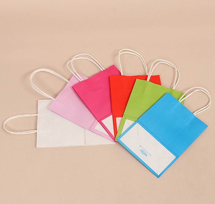 Custom Logo Printing Reusable Kraft Paper Gift Packaging Bag With Handle