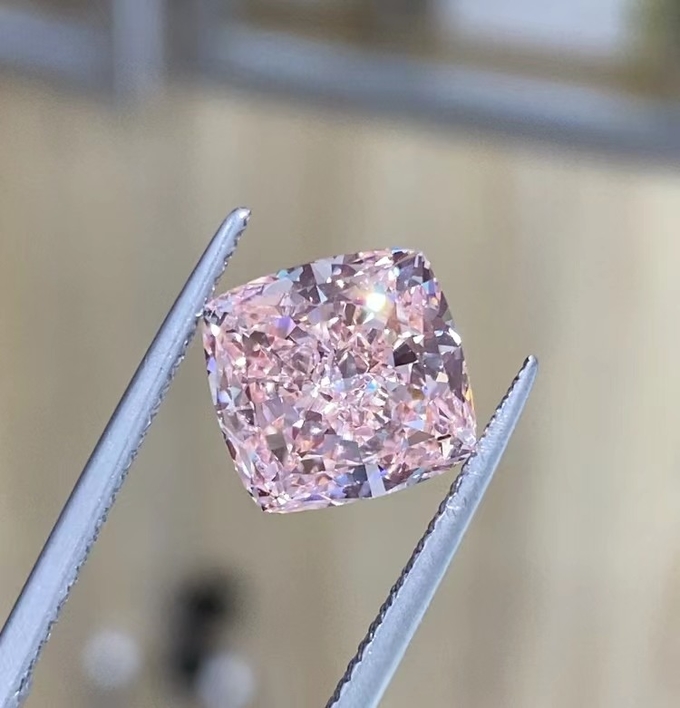 Cushion Brilliant Cut 2.0ct-2.5ct CVD Lab Grown Pink Diamonds IGI Certified
