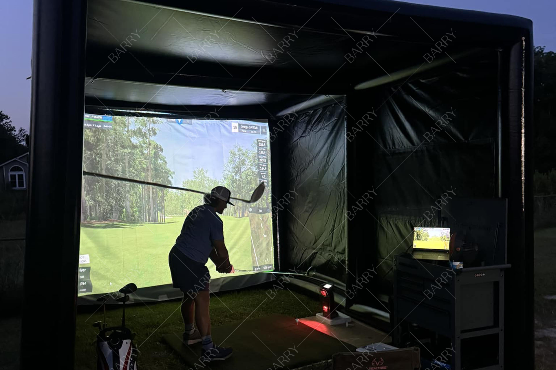 High Quality Inflatable Golf Tent Outdoor Indoor Inflatable Golf Sport Simulator Room Inflatable Golf Hitting Cage