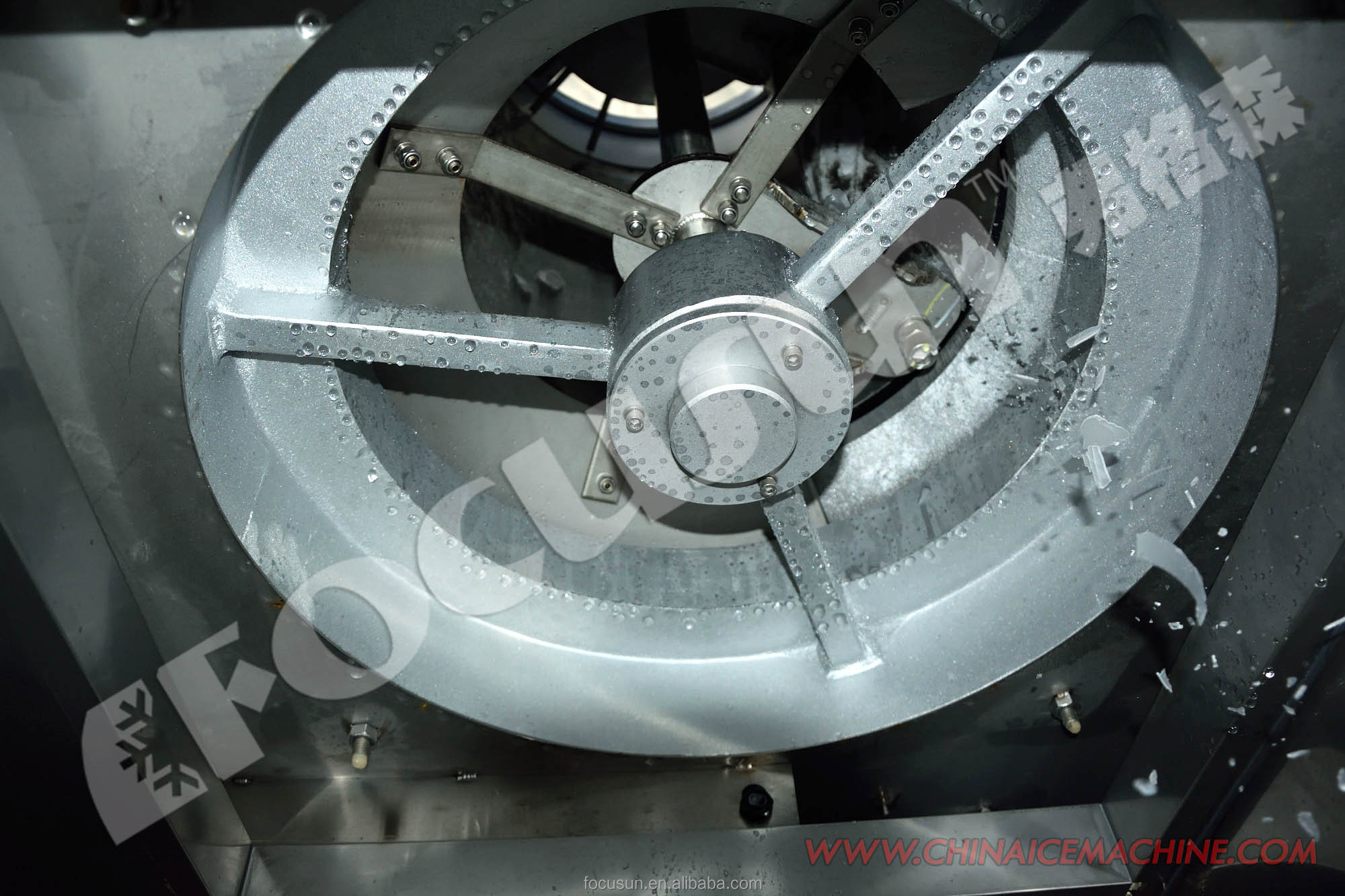 2024 Snow Ice Powder Maker Small Capacity for Children Playground and 50 kw in Chin