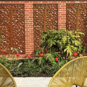 Wholesale OEM ODM Weathering Steel Garden Screen Metal Room Divider from china suppliers