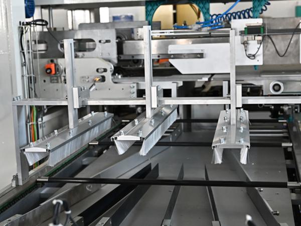 200packs/Min Toilet Paper Packaging Machine , LDPE Film Tissue Paper Napkin