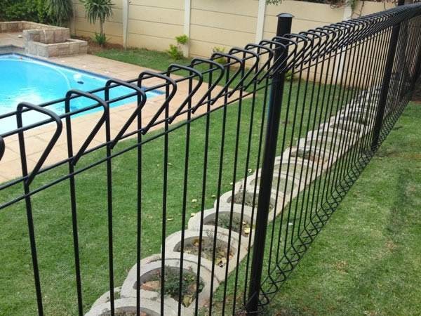 50x200mm Welded Wire Mesh Fencing Outdoor Building Decorative Garden Metal
