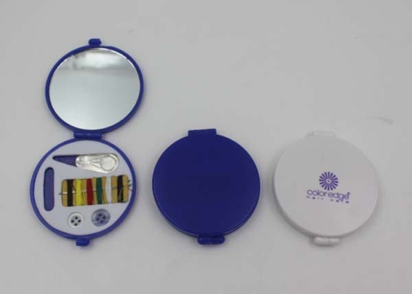 Custom Logo Travel Size Mini Sewing Kit With Thread , Buttons , Needles , Pin
