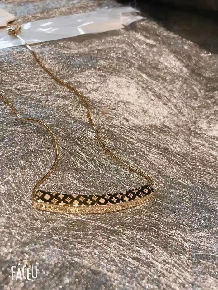 Engraved Gold Name Plate Stainless Steel Womens Necklace
